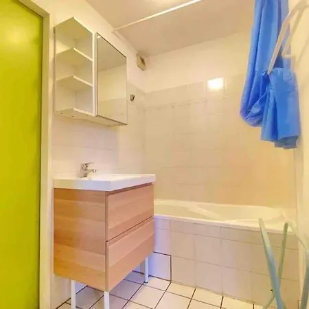 Cosy T2 Avec Parking Centre アパート